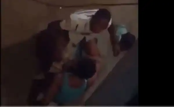 Unilag Students Caught Having Sex Outside